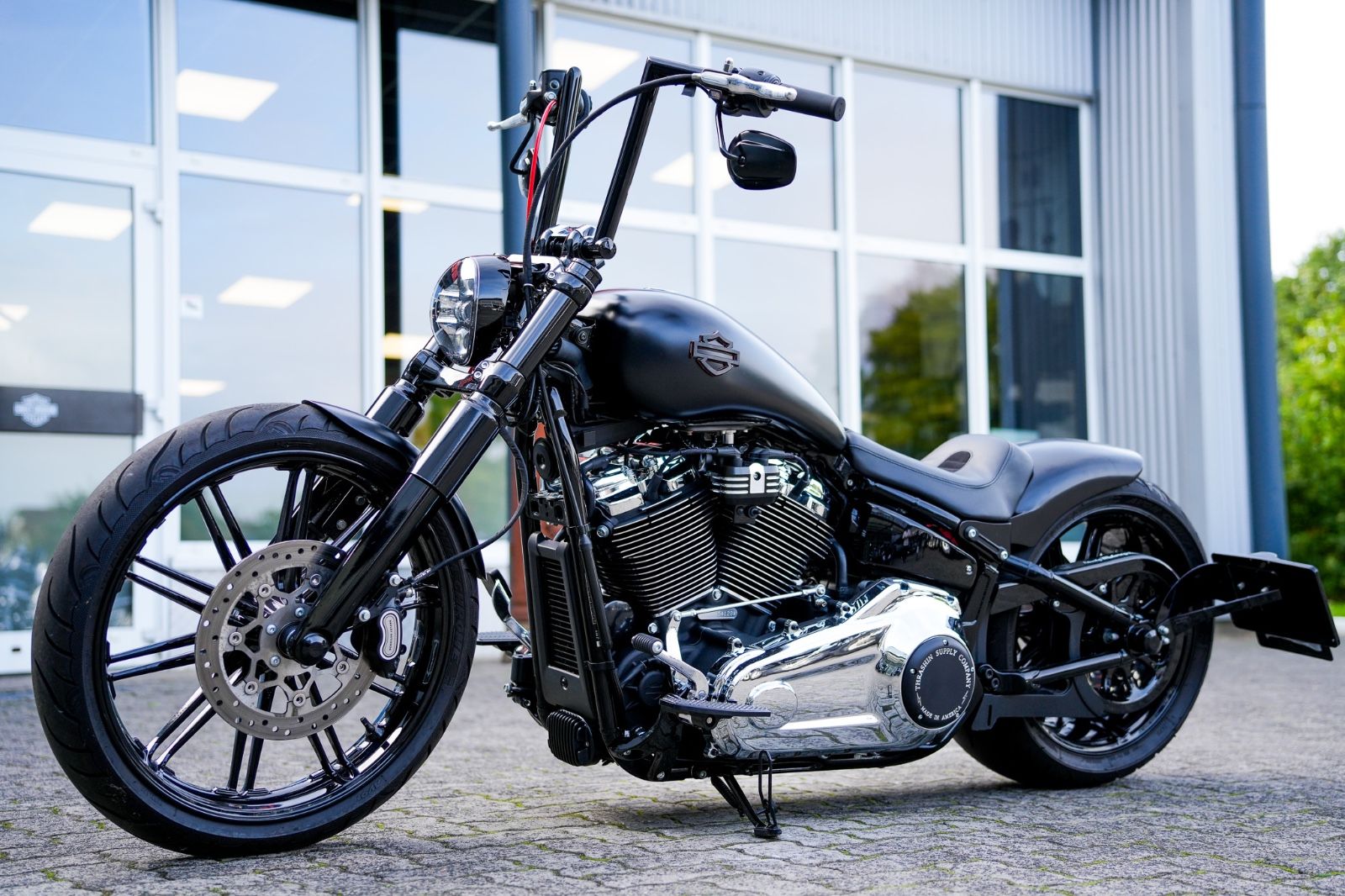 Fahrzeugabbildung Harley-Davidson FXBRS Softail Breakout 114 cui - JEKILL&HYDE -