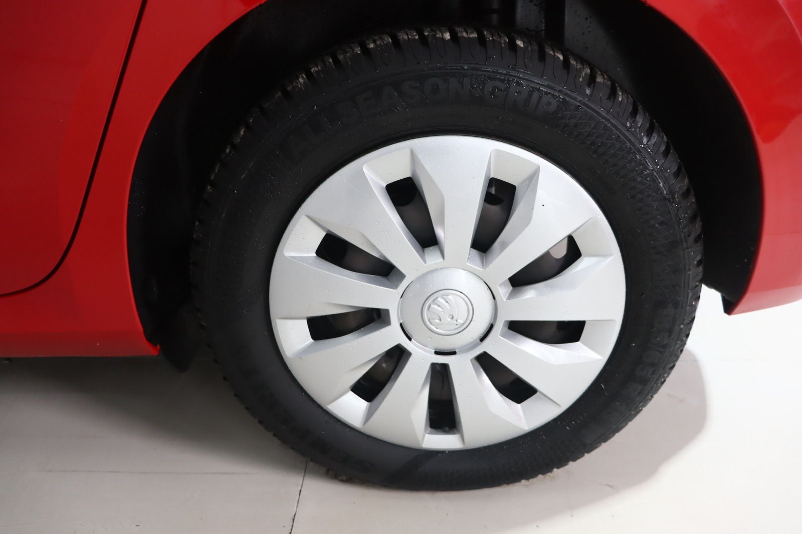 Fahrzeugabbildung SKODA Fabia 1.0 MPi * 1.Hd * LED * Klima