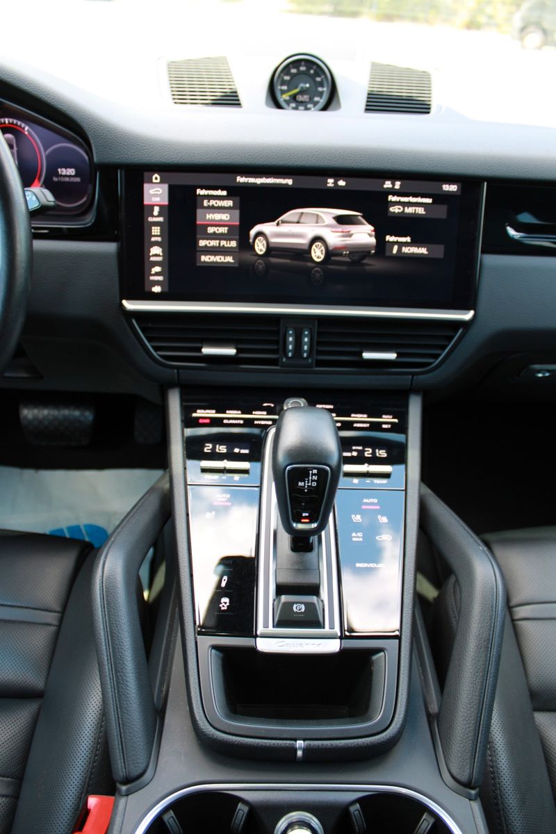 Porsche Cayenne E-Hybrid Pano Matrix Approved-01/28 8-Fa foto 17