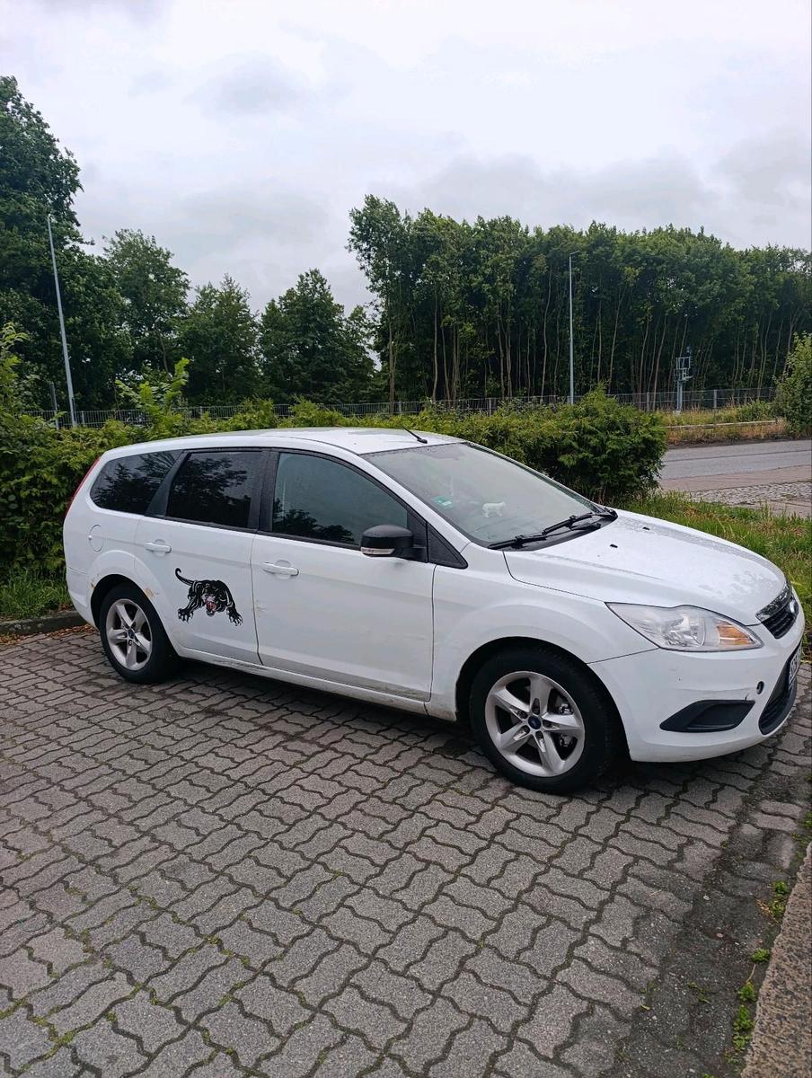 Ford Focus 2011 — engine 116 HP (85kW)