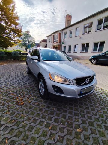 Volvo XC60 2.4D AWD -