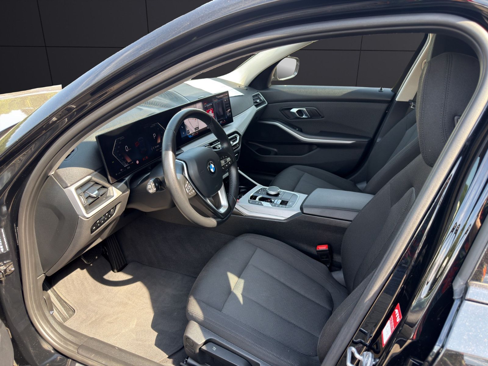 Fahrzeugabbildung BMW 318/1.Hand/Apple/Szhzg/DAB/LED/Klimaauto/LiveCoc