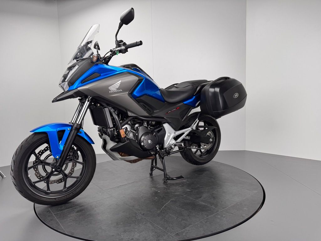Fahrzeugabbildung Honda NC750 XA *1. HAND *KOFFER