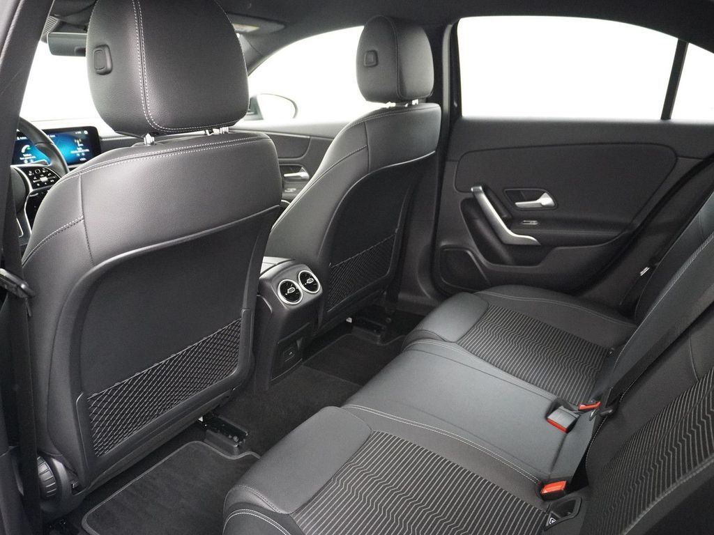 Mercedes-Benz A 180 Limousine Luxury Line | Achteruitrij kamer