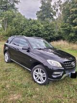 Mercedes-Benz ML 250 BlueTEC 4MATIC - - Mercedes-Benz ML 250 aus 2012