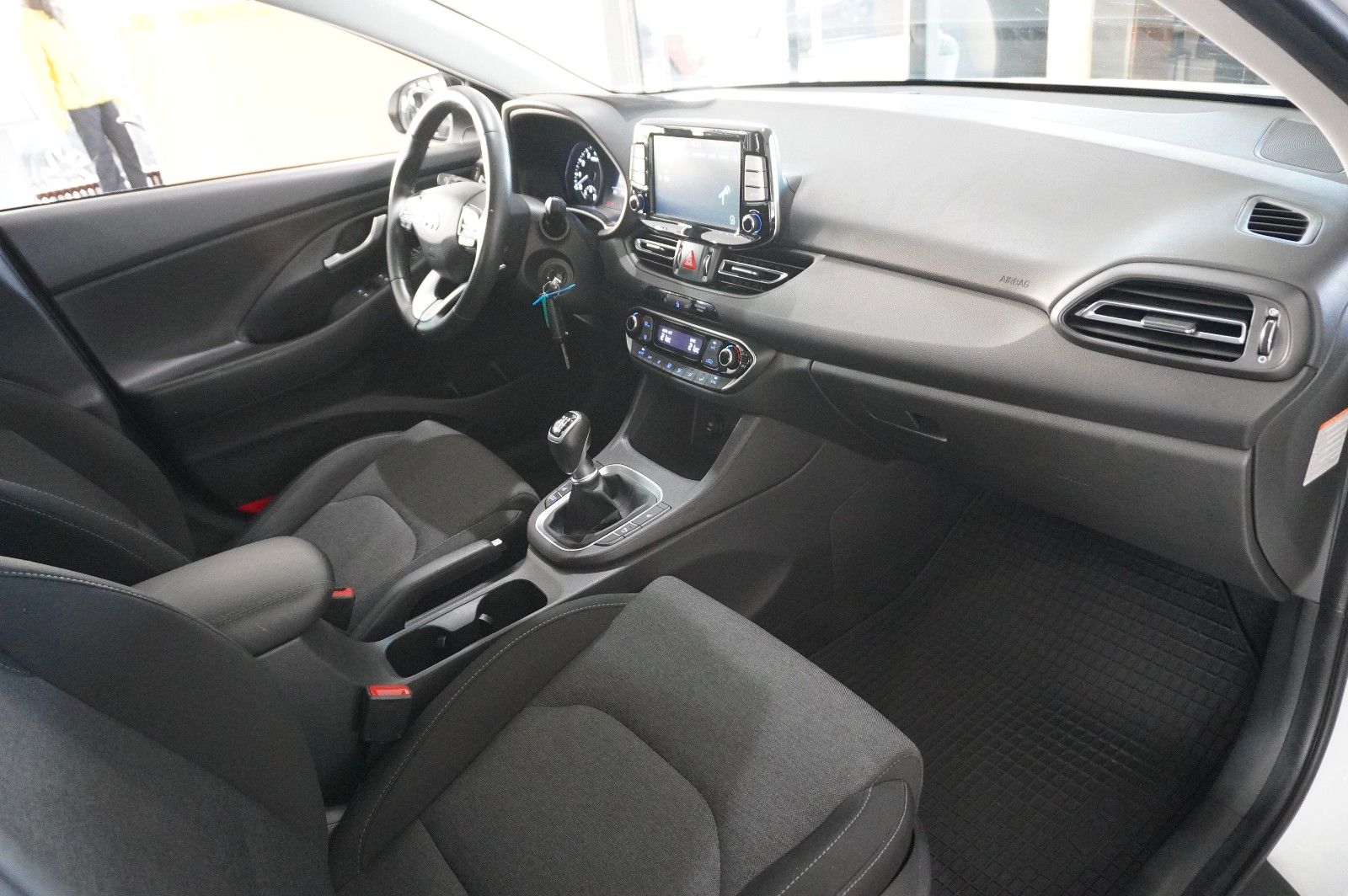 Fahrzeugabbildung Hyundai i30 LIM. 1.5 T-GDI 48V NAVI/LED/SPORT/KAMERA/DAB