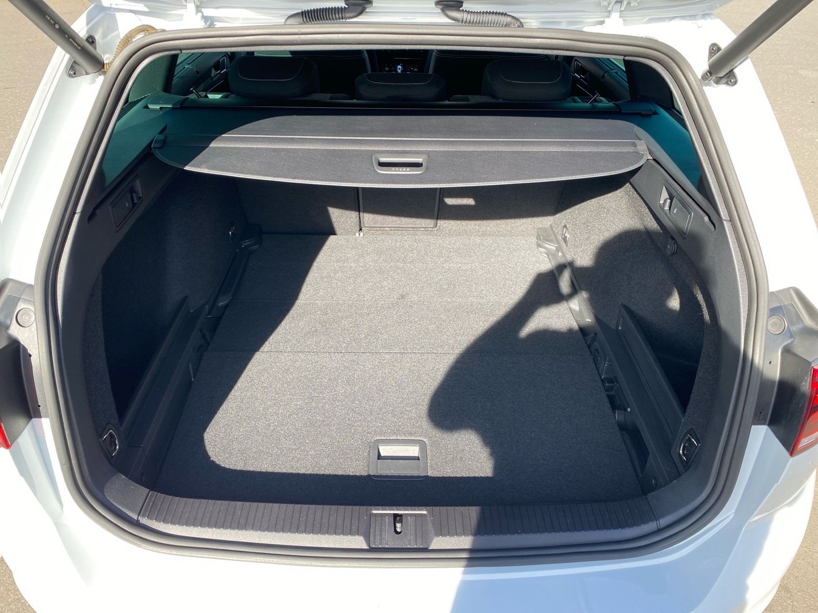 Volkswagen Passat Variant - Bild 15
