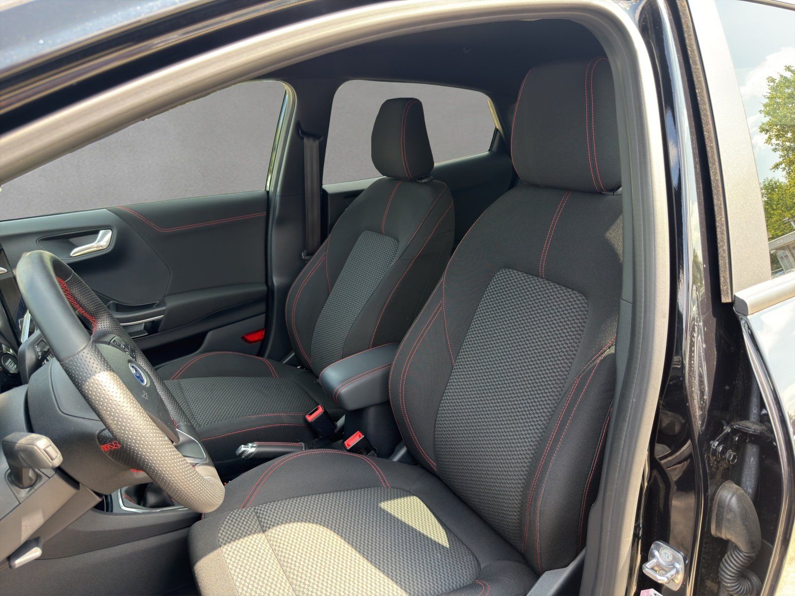 Fahrzeugabbildung Ford Puma 1.0 EB  ST-Linie S/S PDC hi. Nav Winterpak.