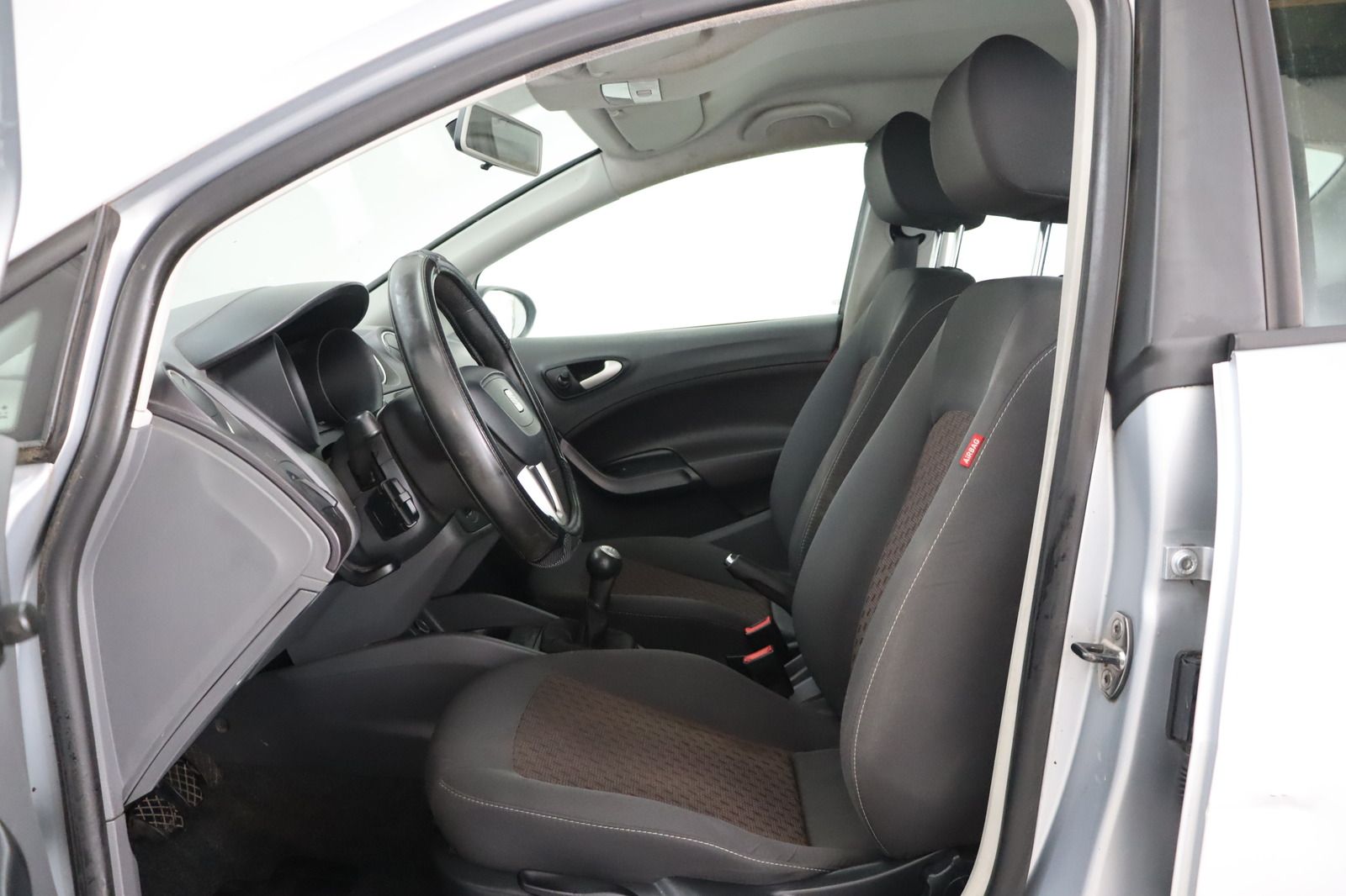 Fahrzeugabbildung SEAT Ibiza 1.4 16V Style