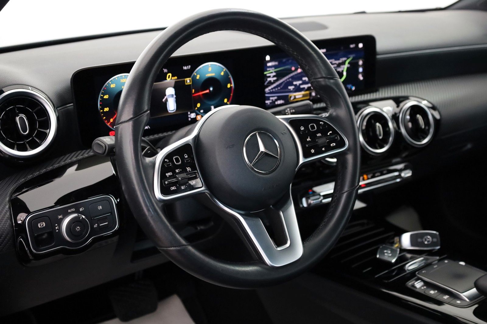 Fahrzeugabbildung Mercedes-Benz CLA 200d SB,Navi,LED,Kamera,Park Paket,AHK el.