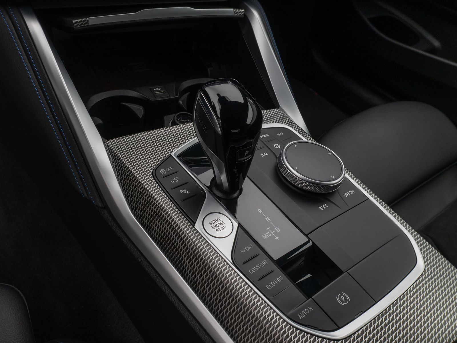 Fahrzeugabbildung BMW M440d xD Coupé Laser 360°HUD DAB H/K Komfort ACC