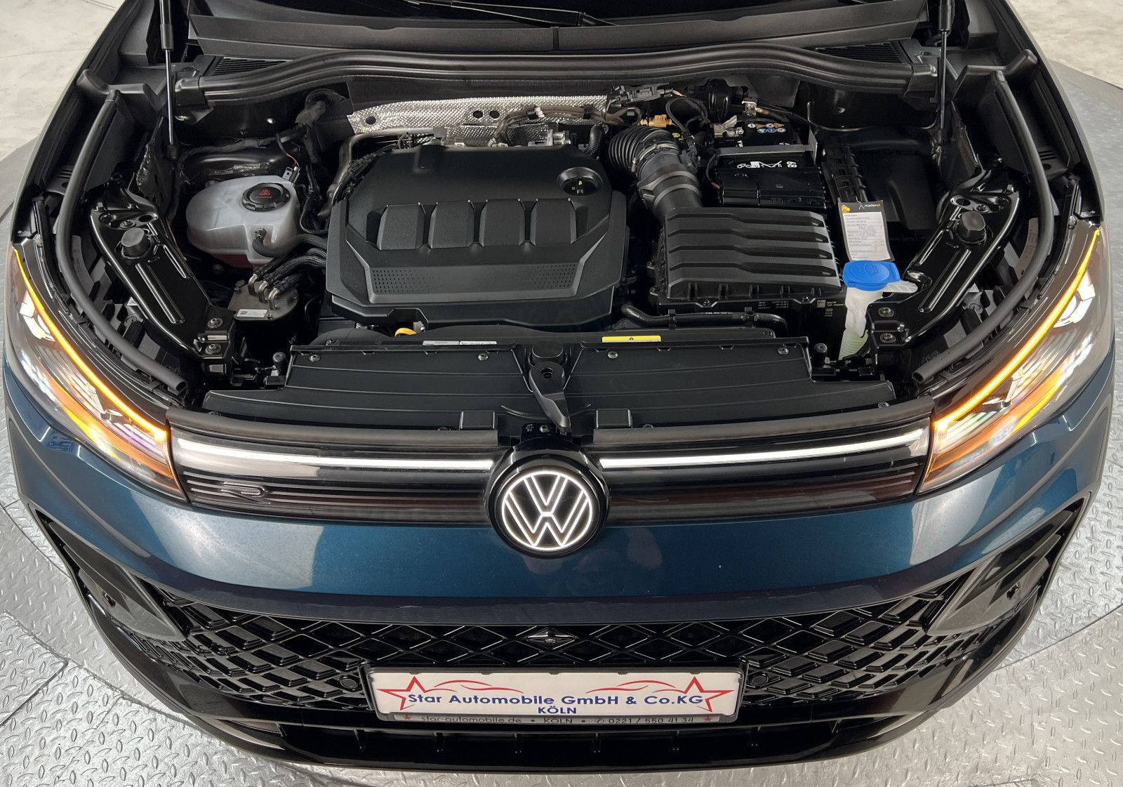 Volkswagen Tiguan 4Motion R-Line 2.0TDI 142kW NAVI H-Up STH foto 4