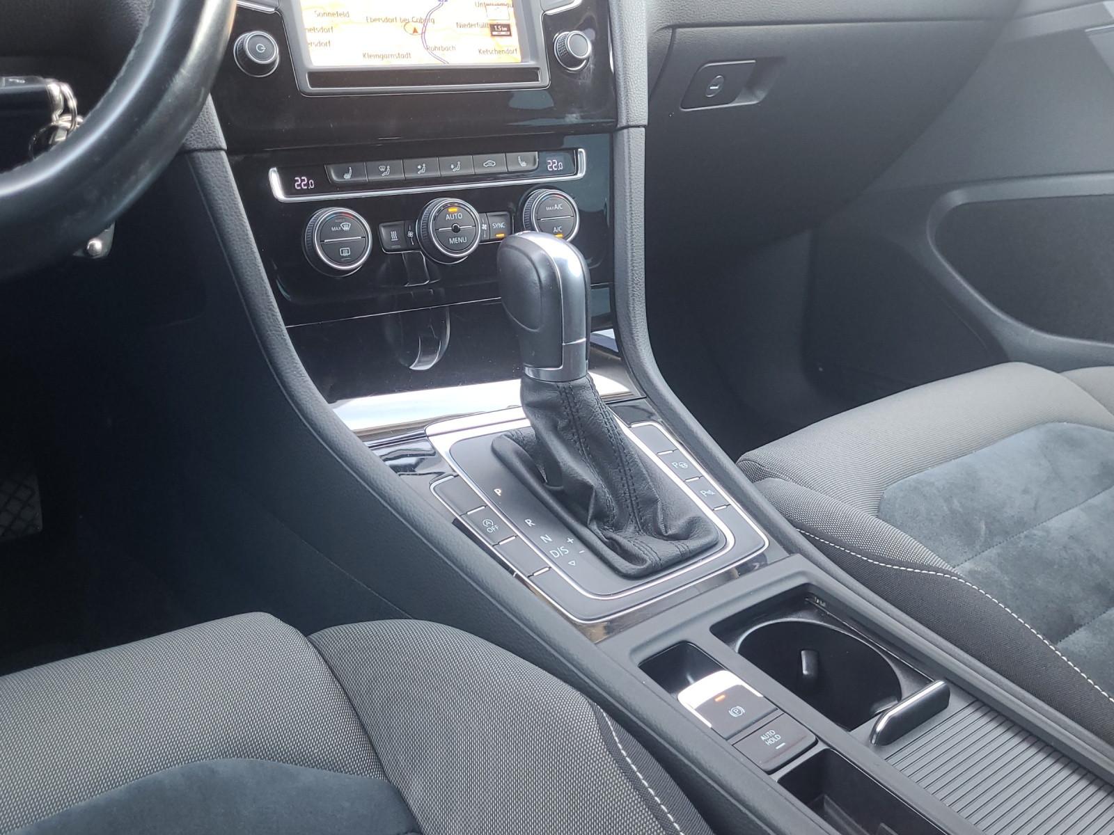 Volkswagen Golf VII Variant Highline *Bi-Xenon*Alcantara*
