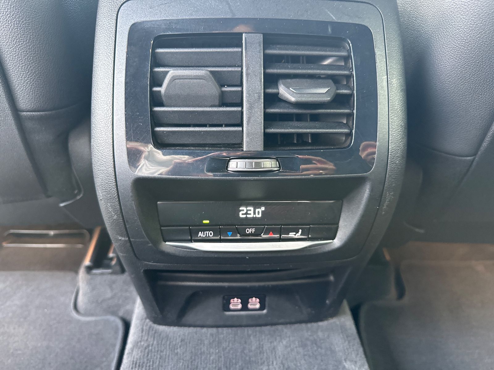 Fahrzeugabbildung BMW X3 xDrive30d M-Sport NAV+LED+AHK+STHZG+HUD+21ZO