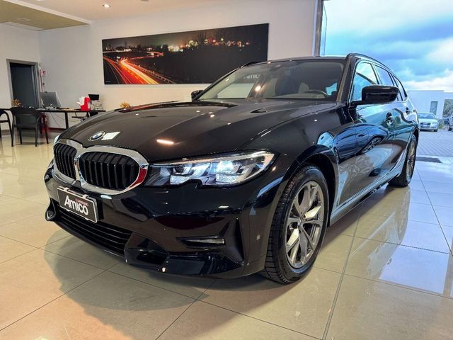 BMW Serie 3 Turing 318d 48V Sport Total Black 20