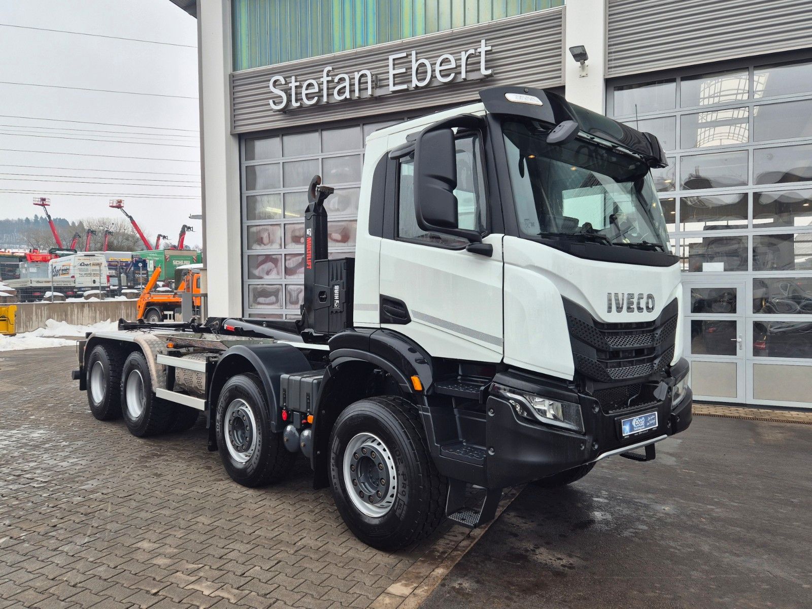 Fahrzeugabbildung Iveco X-Way AD360X48Z/P HR 8x4 HIAB ULT26S59