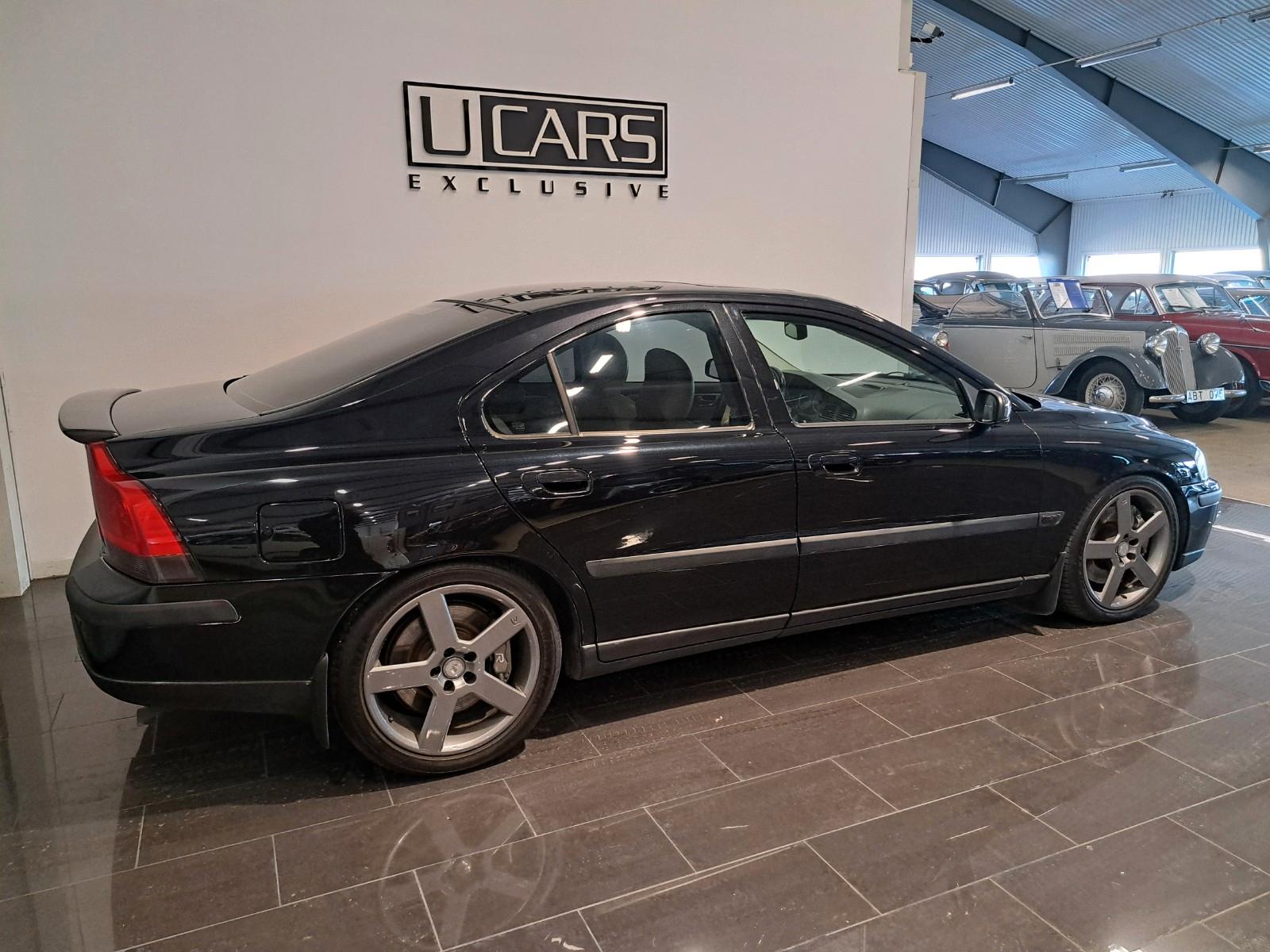VOLVO S60 - R - 299 CV - BVA - TOIT OUVRANT