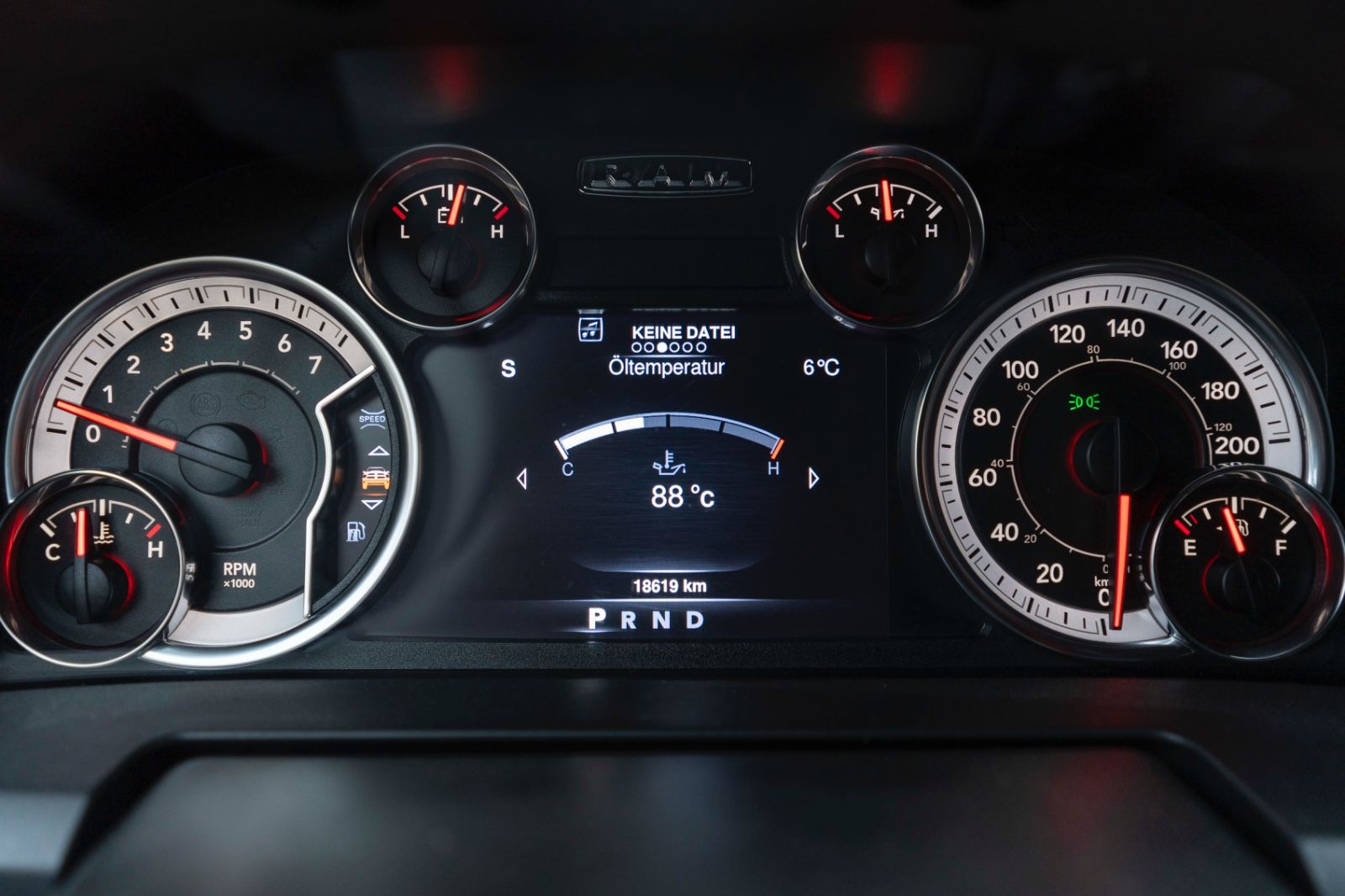 Fahrzeugabbildung Dodge RAM 1500 Classic 5,7L LPG AHK LED NAV KAM ALPINE