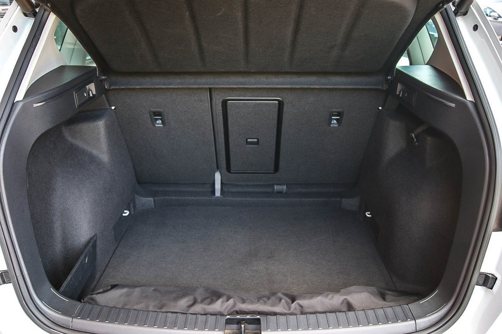Fahrzeugabbildung SEAT Ateca 2.0 TDI DSG Style VIRTUAL BUSINESS ANHKZGV