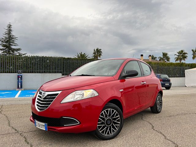 Lancia Ypsilon 1.2 69 CV 5p. 30th Anniversary.