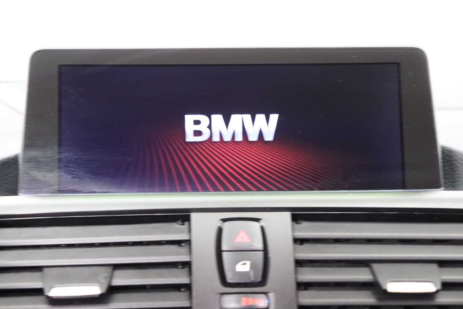 Fahrzeugabbildung BMW 118 d Sport-line * Bi-Xenon * PDC * Tempomat
