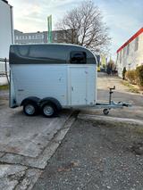 Humbaur Equitos Alu 2000 mit Pluspaket / Sattelkammer 