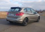 BMW 220i 193PS Autom,AHK,LED,Navi,iPark,keyl,el-Heck - BMW 2er Reihe in Dresden