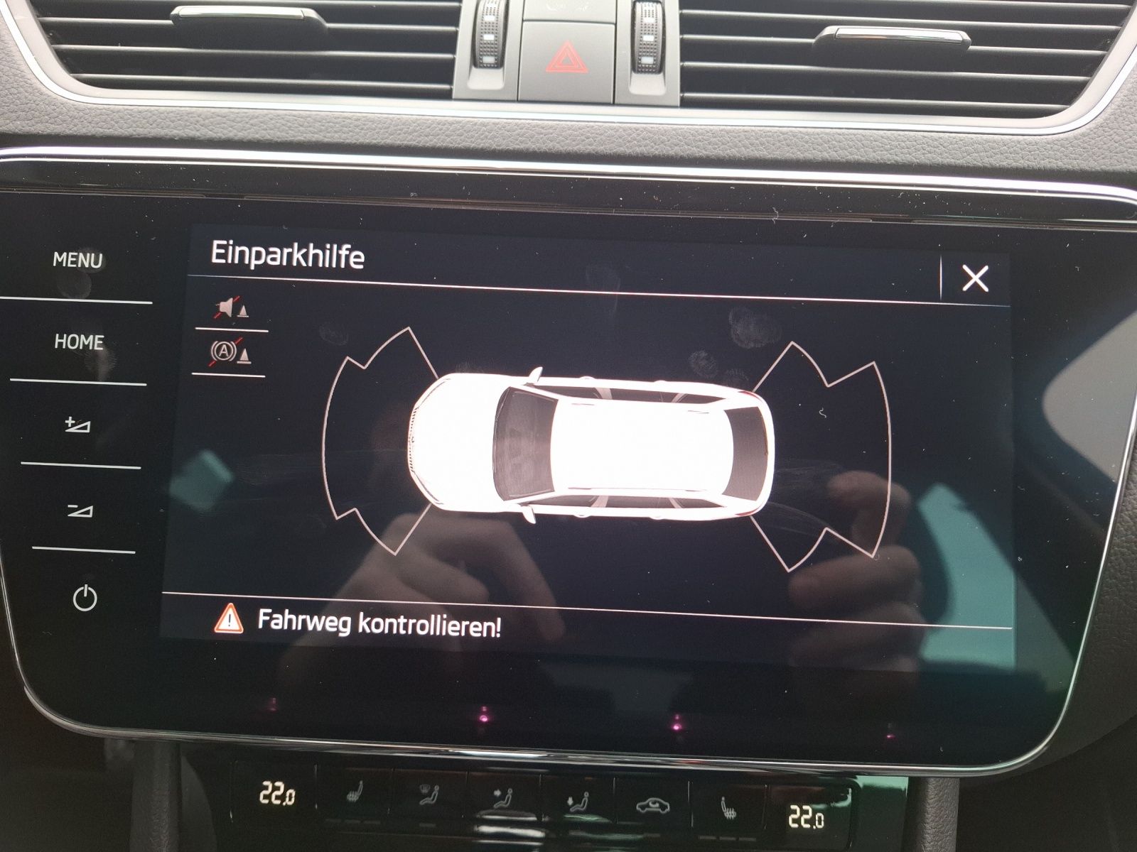 Fahrzeugabbildung SKODA Superb Combi TDI Style DSG Standhzg. Matrix Navi