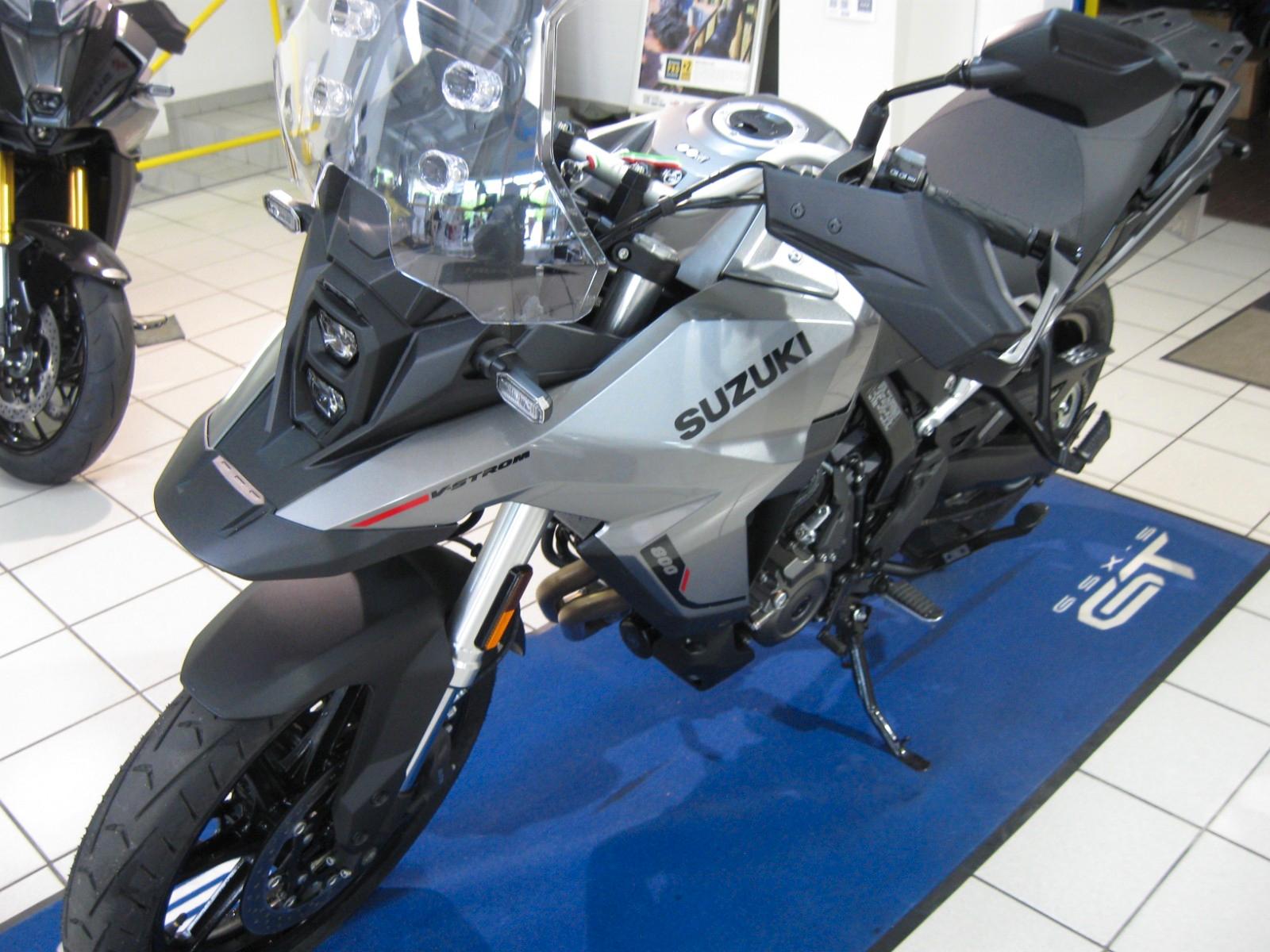 Suzuki V-Strom 800  DL 800  RQM5 Inkl. Starterpaket E5+