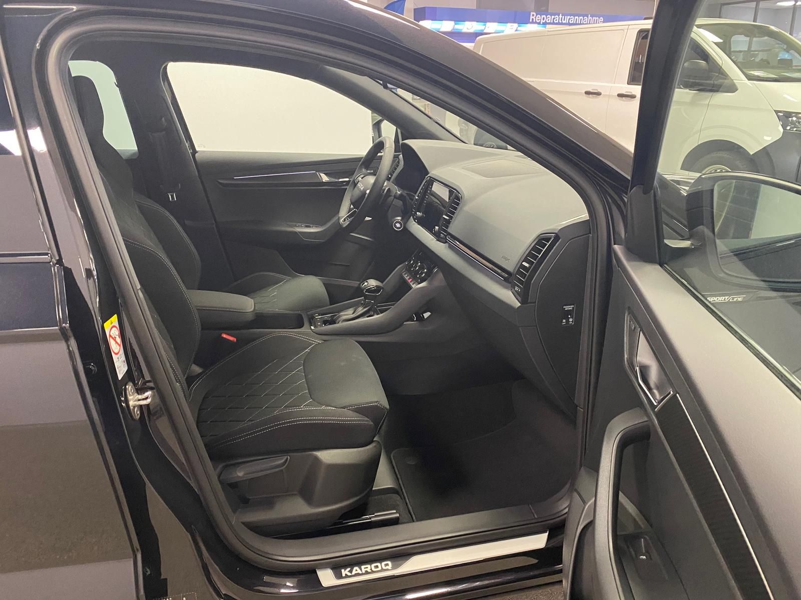 Fahrzeugabbildung SKODA Karoq 1.5 ACT SPORTLINE+5J GA+MATRIX+ACC+360+AHK