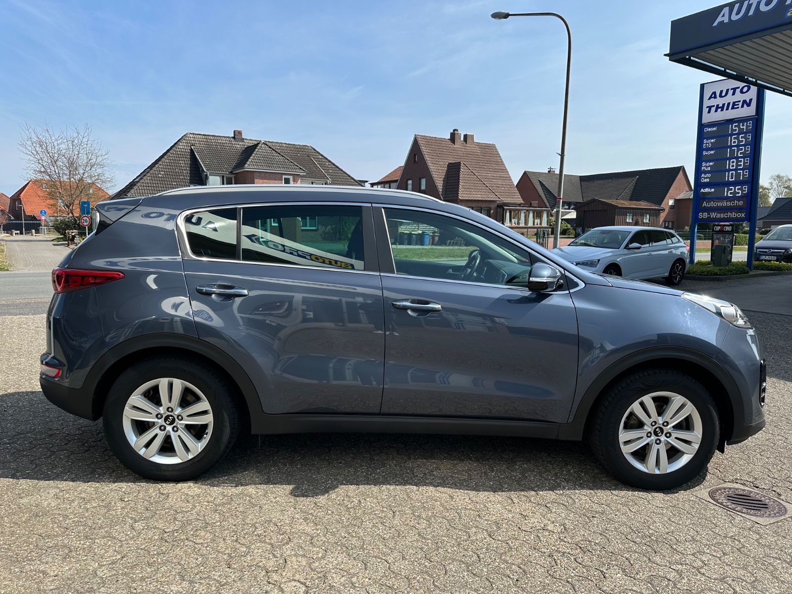 Fahrzeugabbildung Kia Sportage 1.6 GDI Dream Team Navi/SHZG/GRA/BT/GJR
