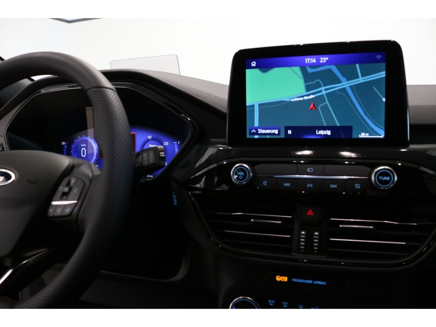 Fahrzeugabbildung Ford Kuga Plug-In Hybrid ST-Line X 2.5 Kamera LED