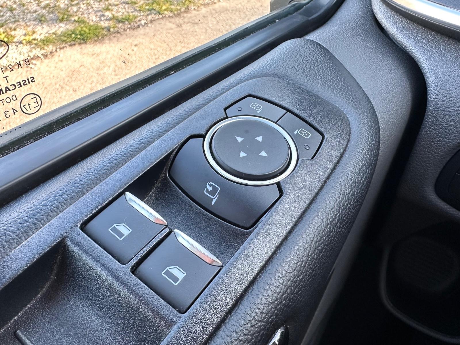 Ford Tourneo Custom 320 L1 Aut Titanium Navi Sthz ACC