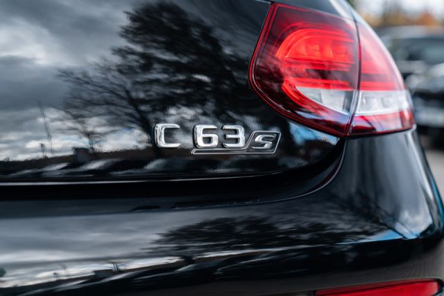 Mercedes-Benz C63S AMG Coupe / BURMESTER/ PANO/ HIGH-END/ 360° Mercedes-Benz C63S AMG Coupe / BURMESTER/ PANO/ HIGH-END/ 360°
