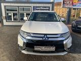 Mitsubishi Outlander Top 4WD Glas-Schiebedach 7Sitze - Mitsubishi Outlander: Top
