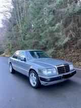 Mercedes-Benz Mercedes W124 300 TURBODIESEL - Mercedes-Benz 300: Turbodiesel