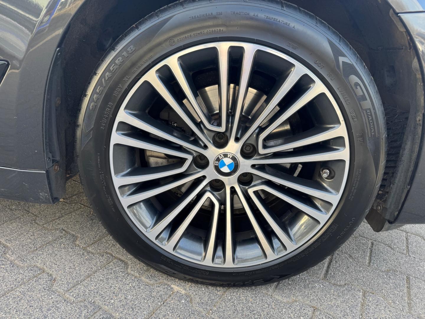 BMW 520 i Sport Line Touring Park-Assistent Luftfede, миниатюра 8