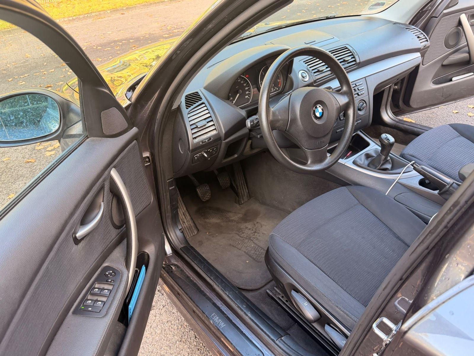 BMW 118 2008 — photo 8