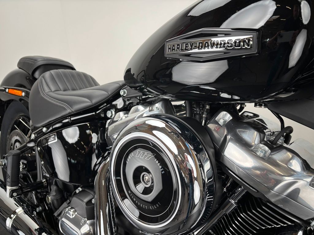 Fahrzeugabbildung Harley-Davidson STREET BOB *NEUWERTIG *5HD