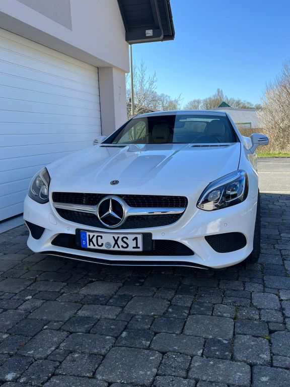 Image of Mercedes-Benz SLC 200