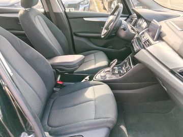 BMW 220 Gran Tourer - 10