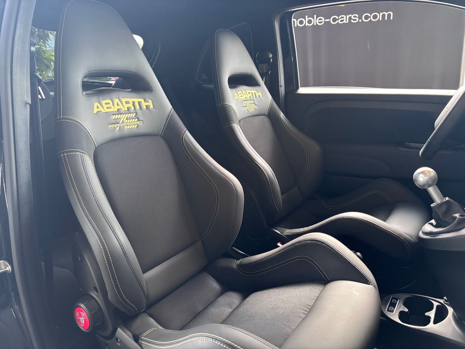 Fahrzeugabbildung Abarth 695 75 Anniversario NAVI ALU Beats