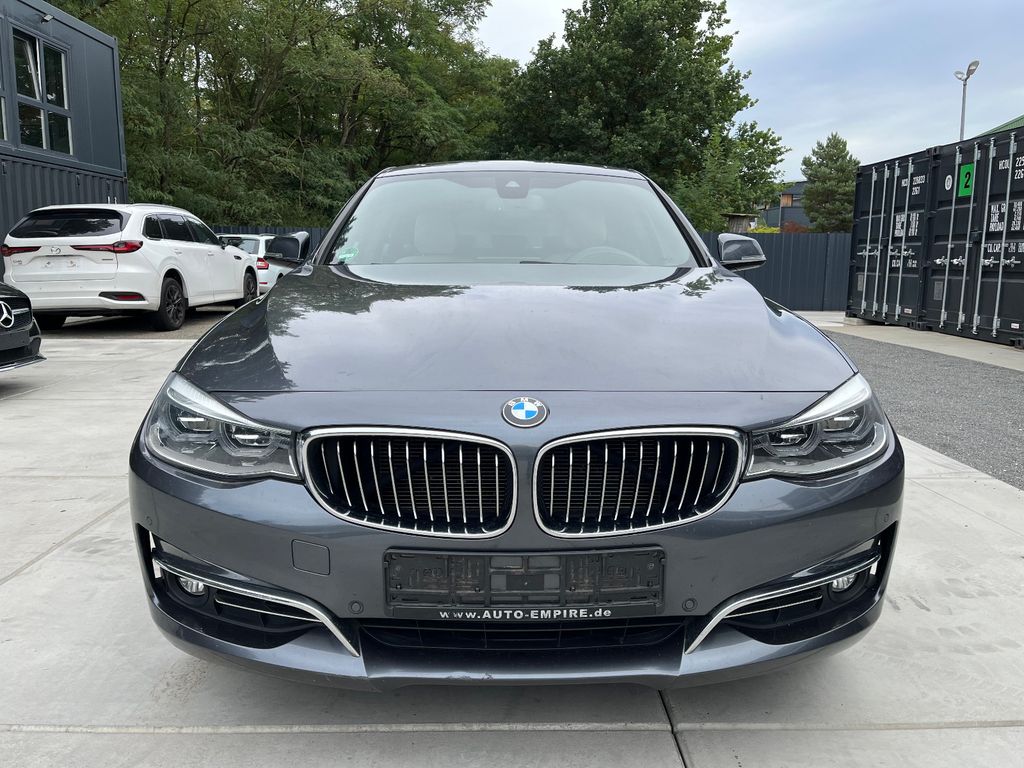 Image of BMW 320