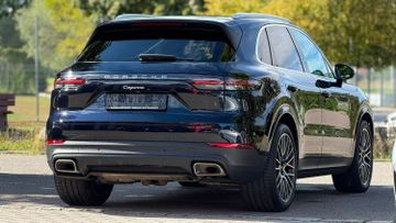 Porsche Cayenne - 5