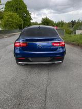 Mercedes-Benz GLE 350 d 4MATIC - - blaue Mercedes-Benz GLE 350