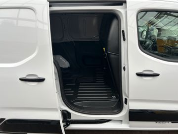 Fotografie 9 des Opel Combo Cargo 1.5 Doppelbank Schnellheizer