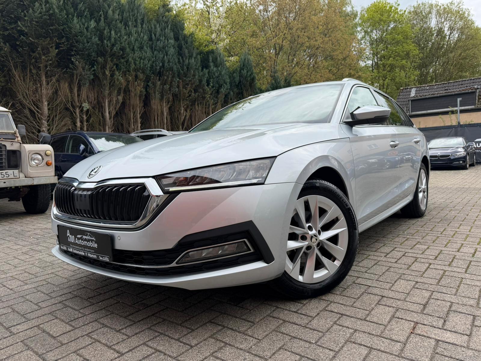 Skoda Octavia Combi Style*DSG/MFL/LED/1.Hand/TÜV NEU*