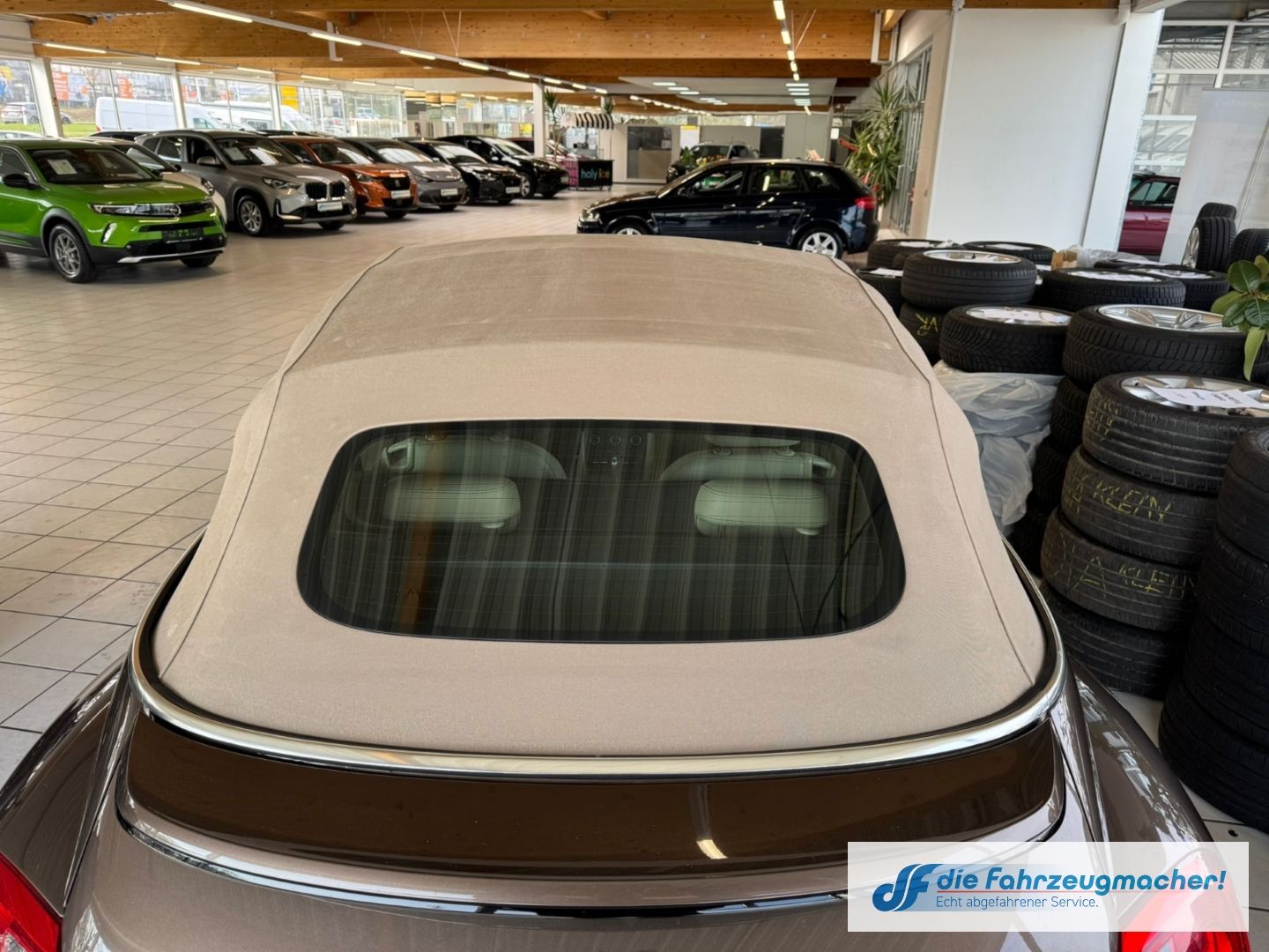 Fahrzeugabbildung Volkswagen Beetle Cabriolet Sport Navi Leder