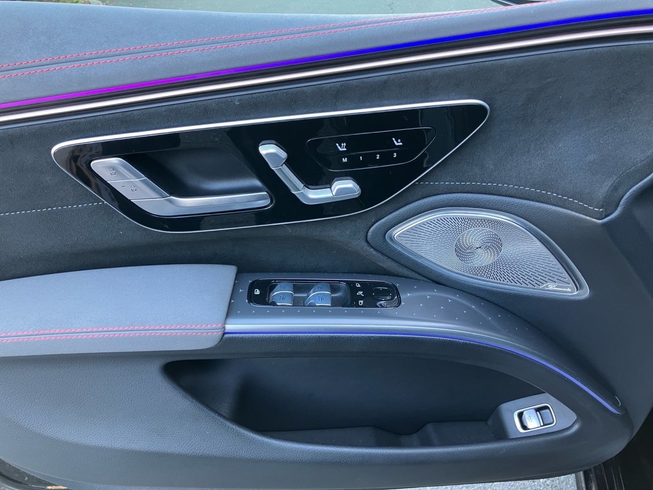 Fahrzeugabbildung Mercedes-Benz EQS 450+ AMG+PANO+AIRM+BUR+DISTR+HEADUP+PROJ.LED