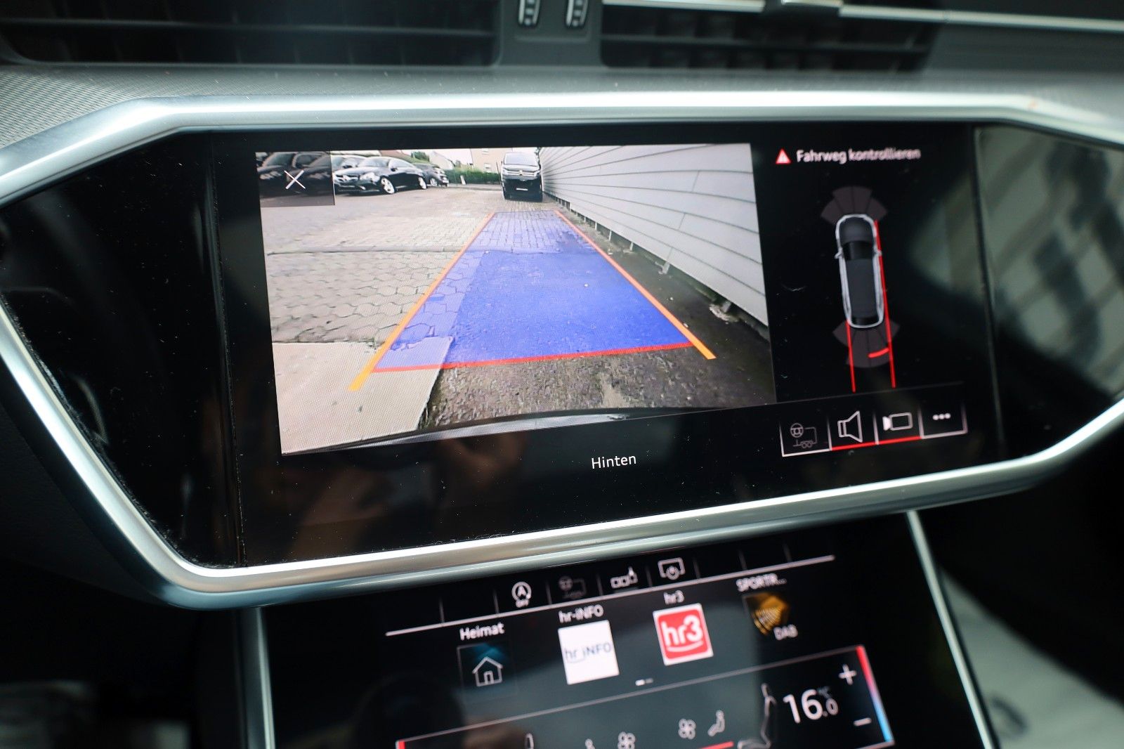 Fahrzeugabbildung Audi A6 Avant 50 TDI qua. sport Leder,Navi,Panor.,AHK